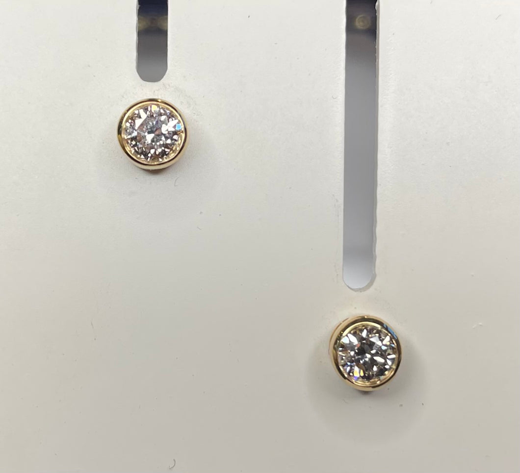 18ct Gold Diamond Earrings