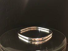 Load image into Gallery viewer, 9ct Gold Ring
