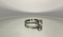 Load image into Gallery viewer, Platinum Diamond Ring
