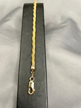Load image into Gallery viewer, 9ct Gold Bracelet
