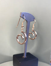 Load image into Gallery viewer, Pre-loved Earrings
